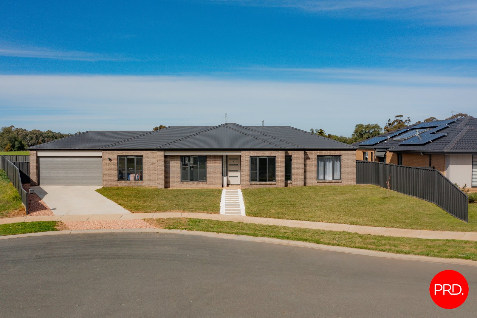 7 Dowell Court ELMORE 1