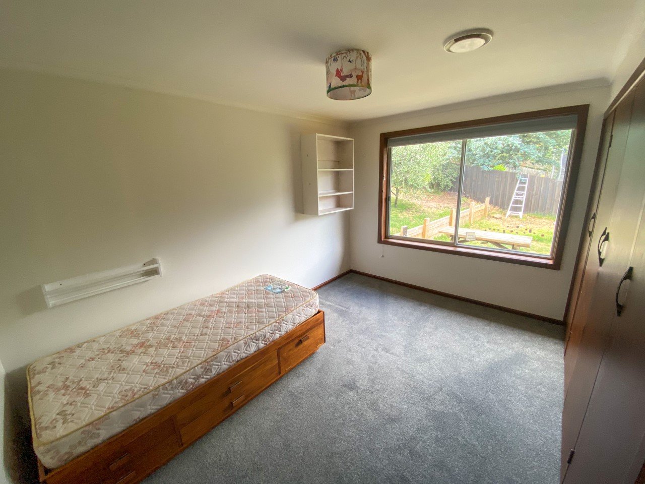 7 Dundas Court LENAH VALLEY 9