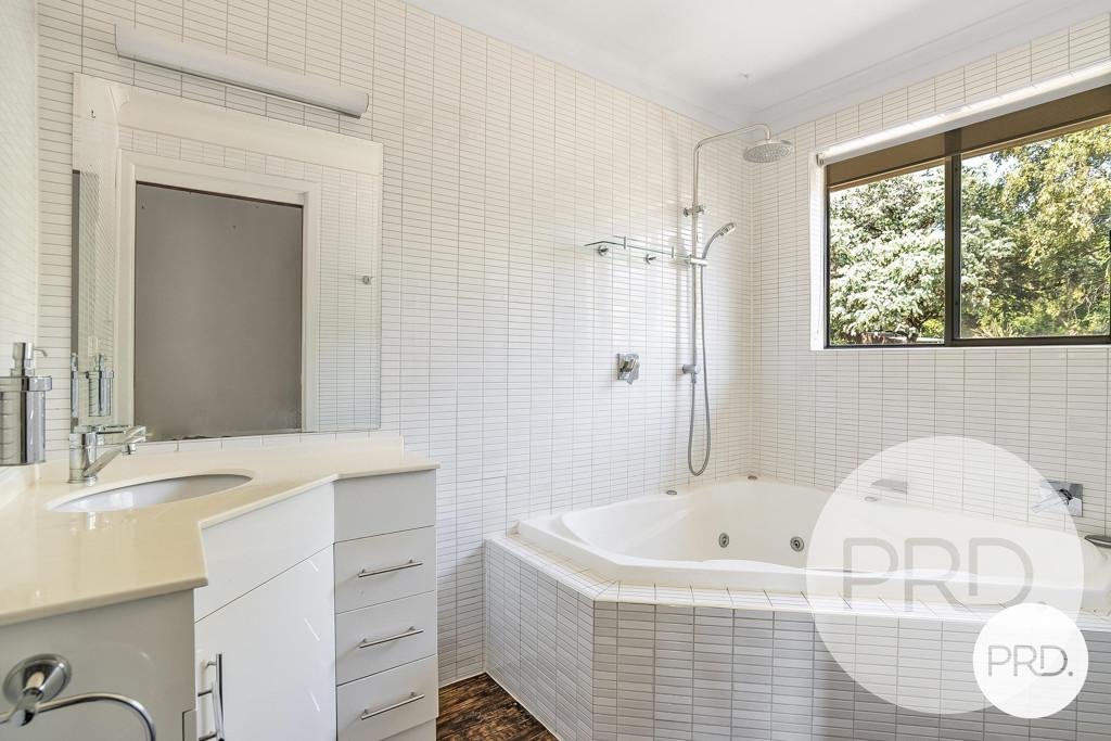 7 Dundas Court LENAH VALLEY 8