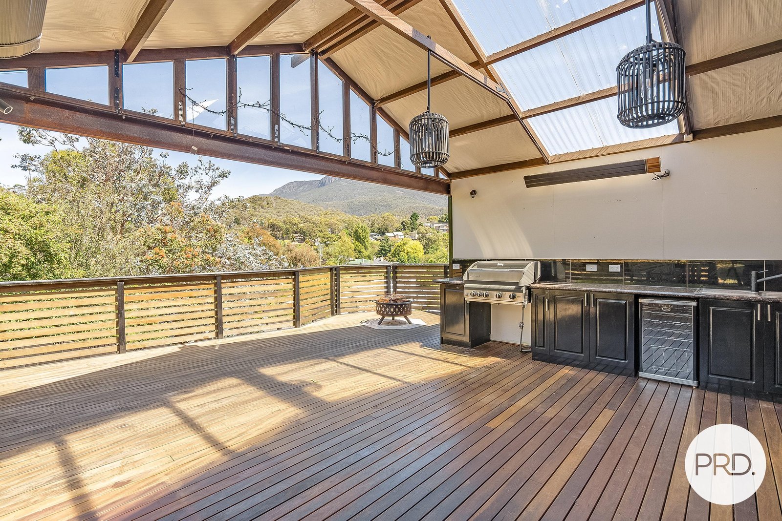 7 Dundas Court LENAH VALLEY 9