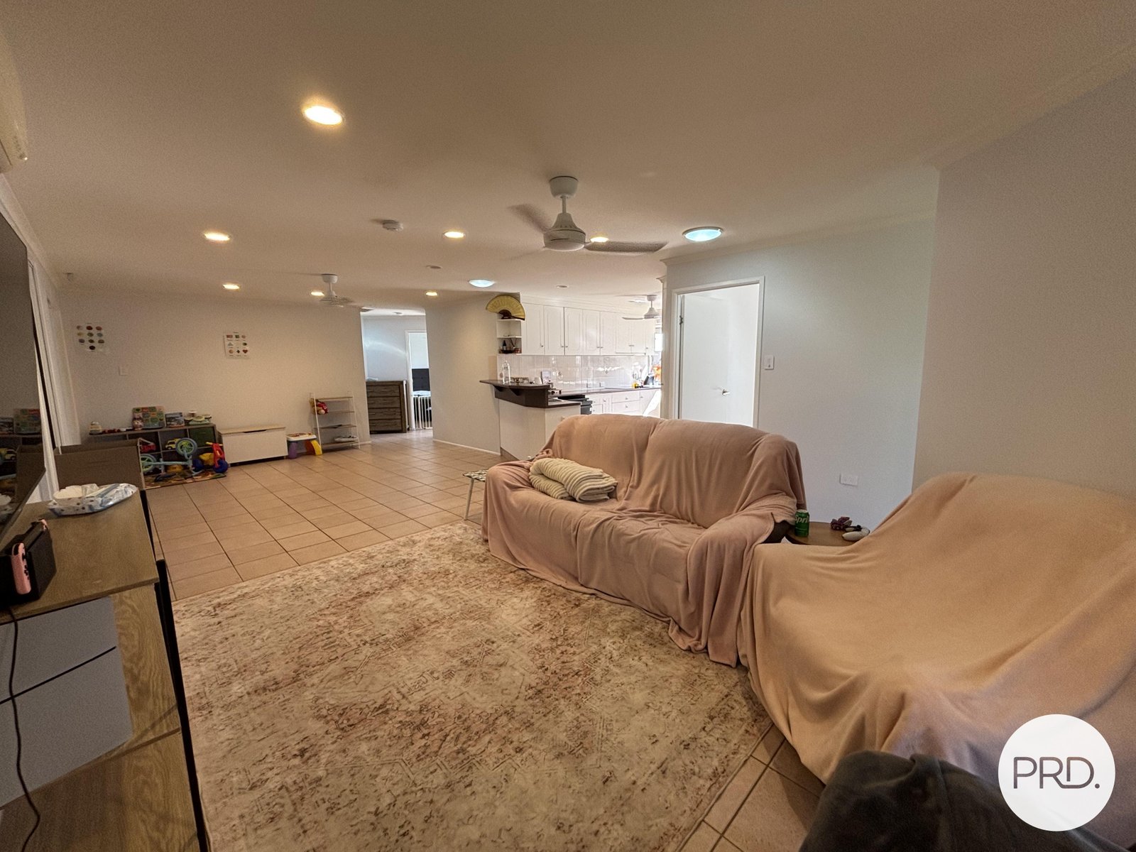 7 Dundee Court BEACONSFIELD 3