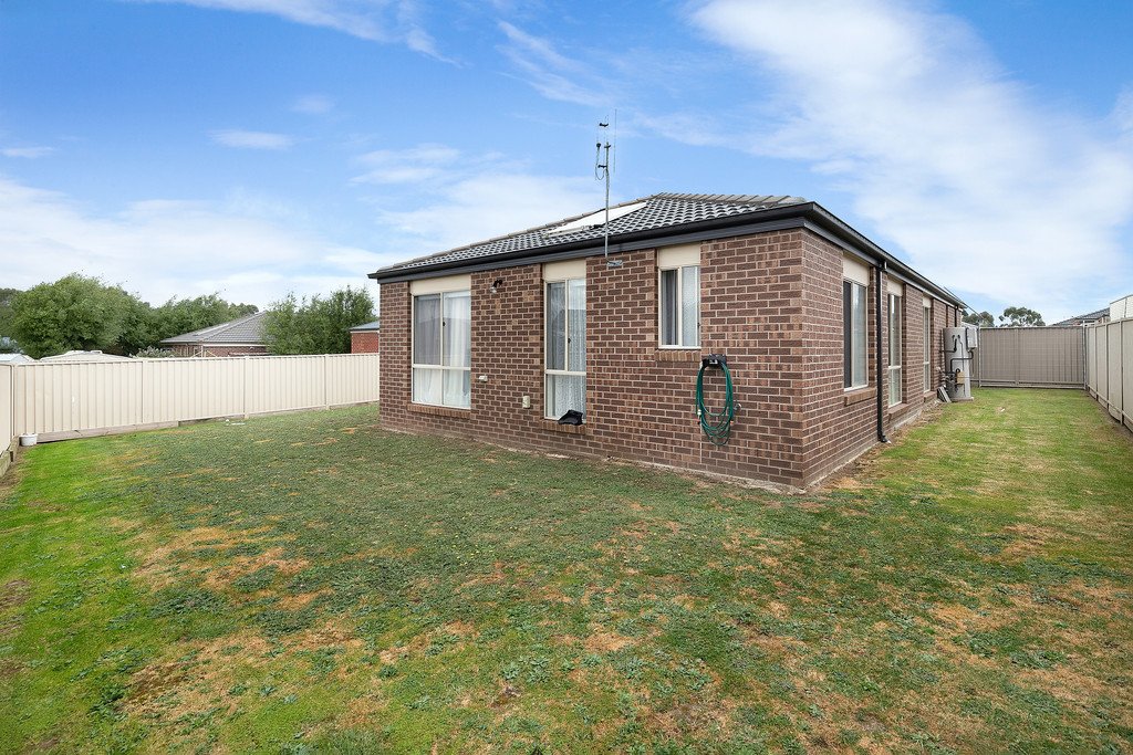 7 Eastview Court SEBASTOPOL 8