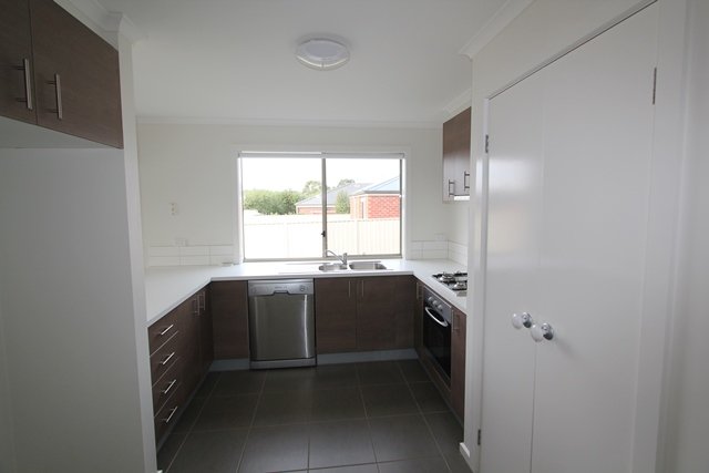 7 Eastview Court SEBASTOPOL 4