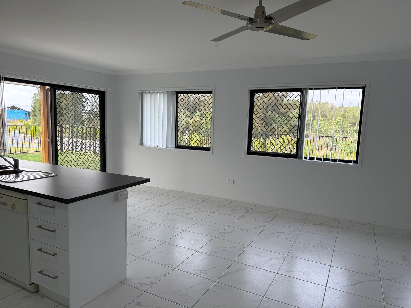 7 Echo Court ELI WATERS 3