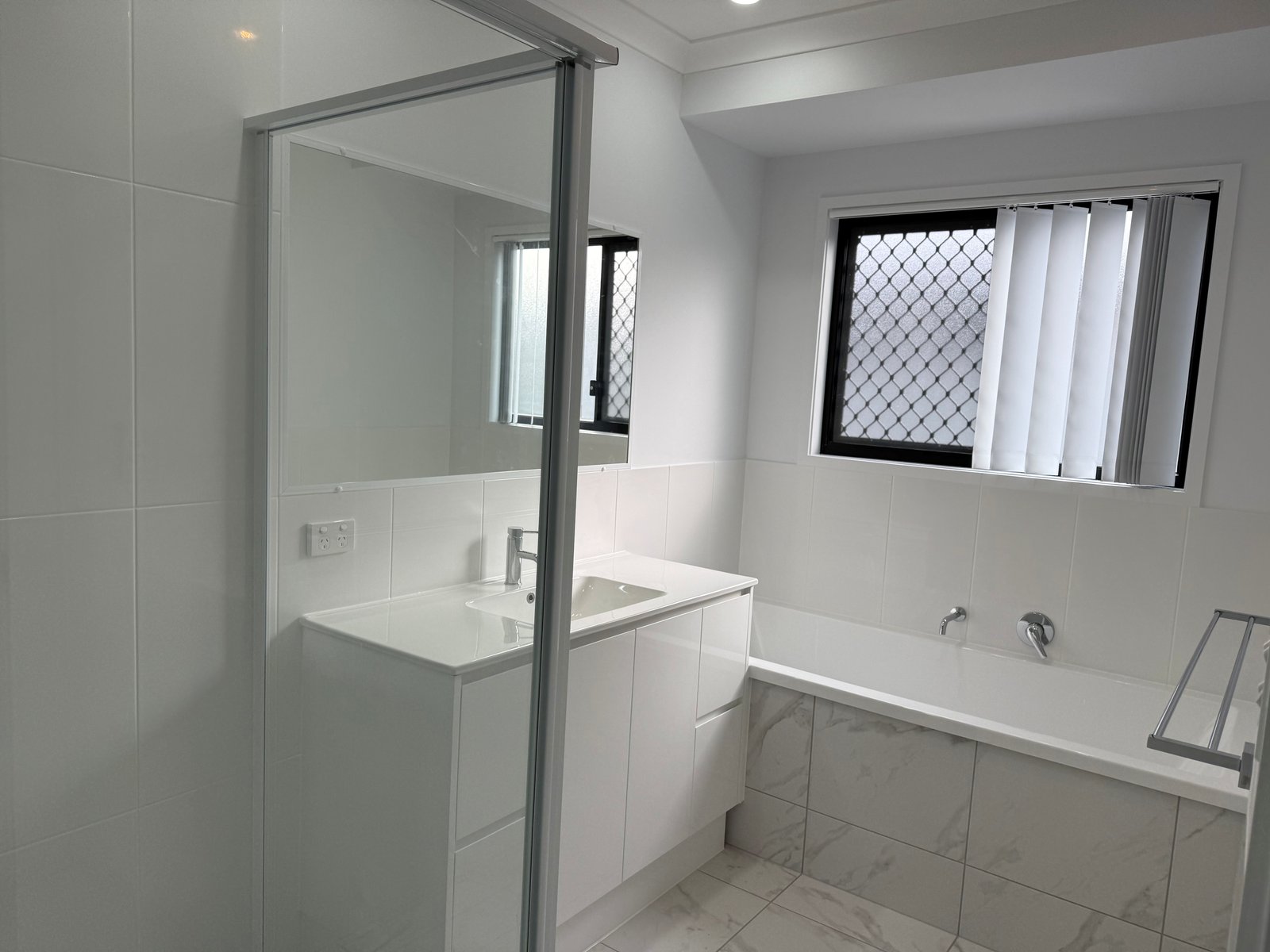 7 Echo Court ELI WATERS 4