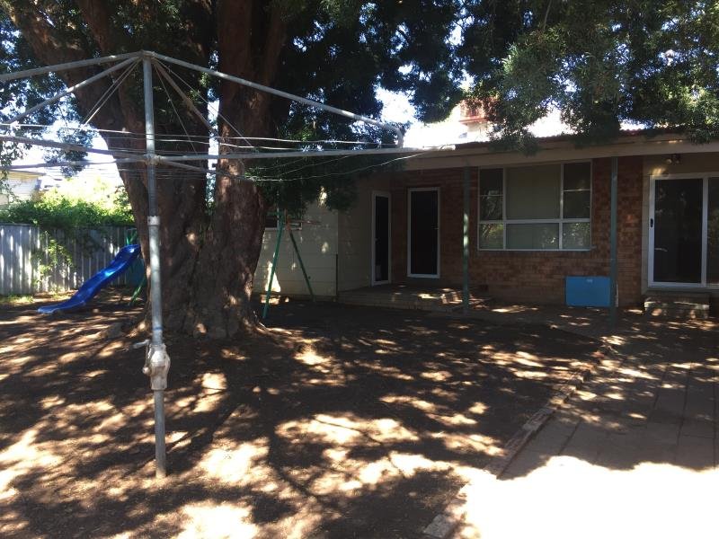 7 Edward Street TAMWORTH 9