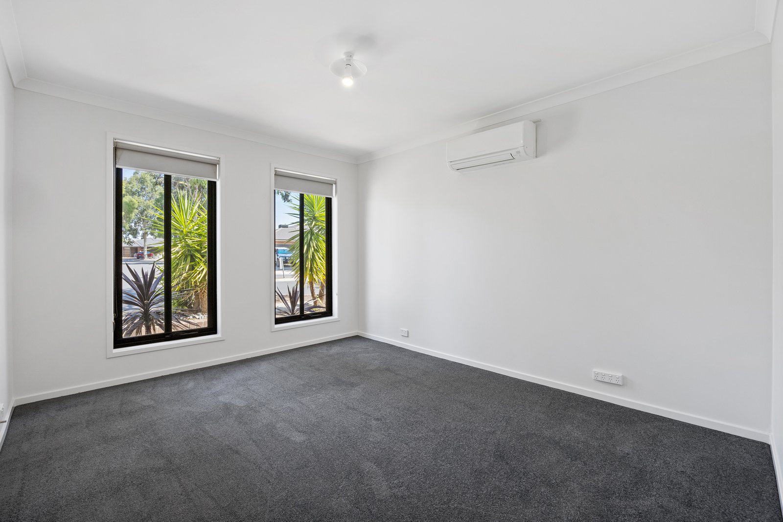 Gallery: 7 Elandra Dr