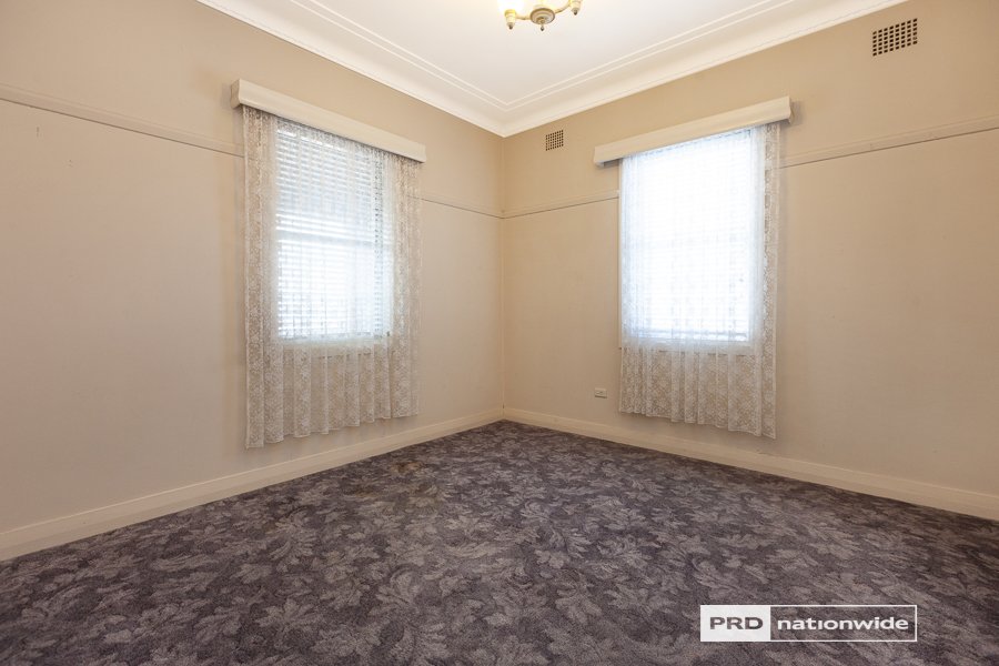 7 Elizabeth Street TAMWORTH 4