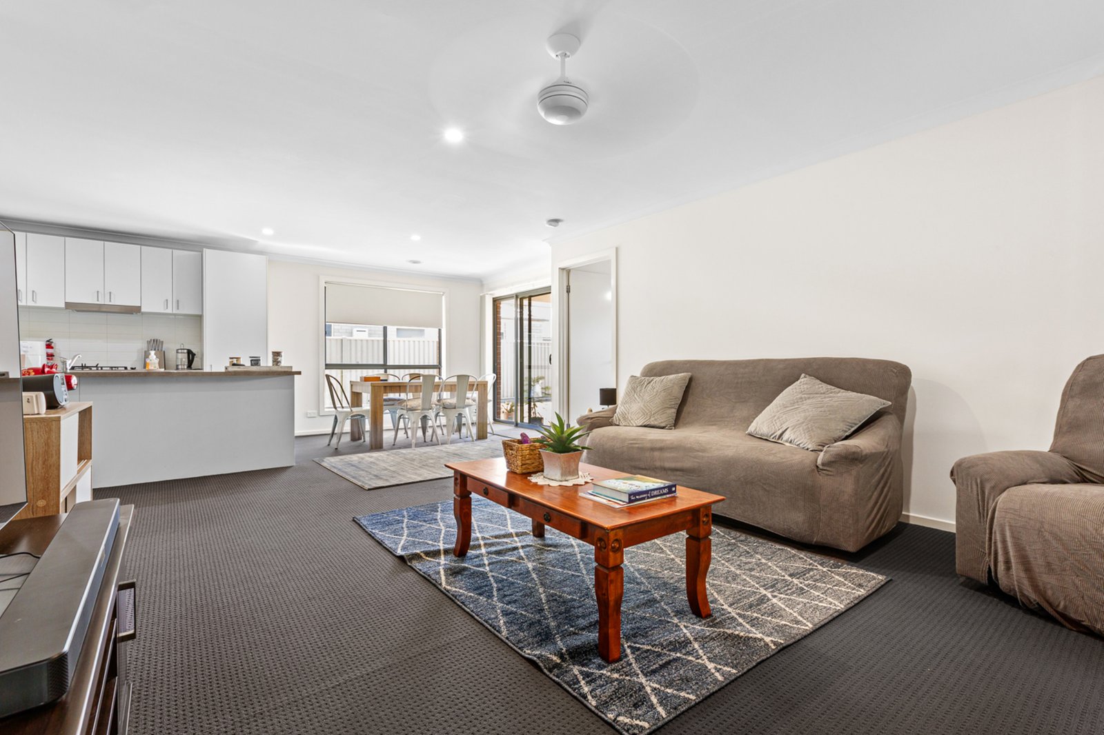 Gallery: 7 Emmy Drive