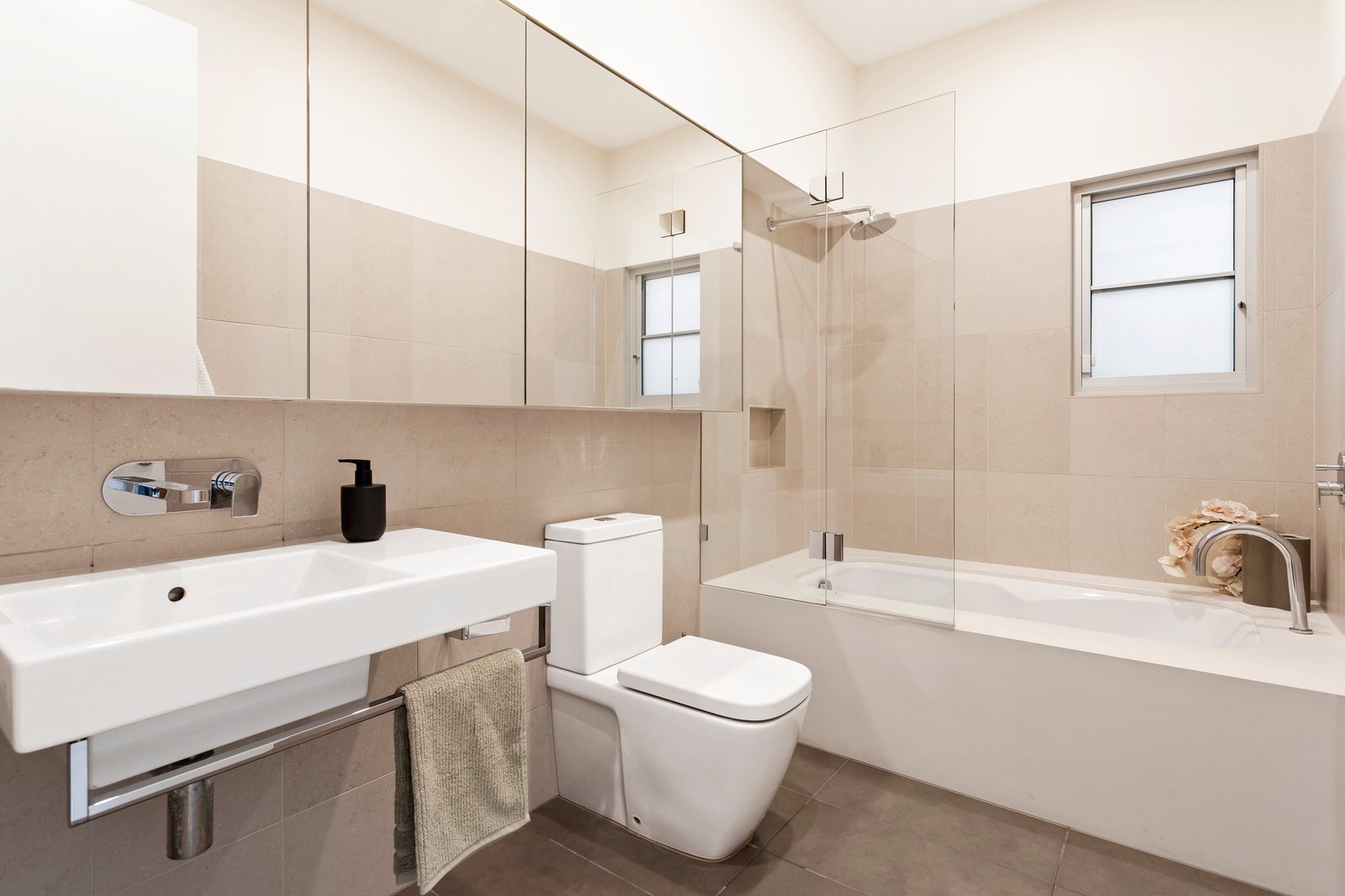 Real Estate and Property in 7 Esperance Avenue, Brighton, VIC