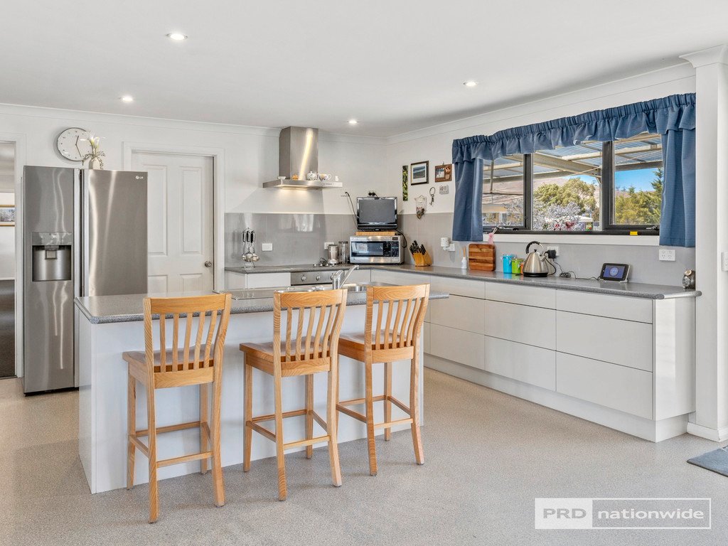 7 Ethan Court BRIGHTON 6