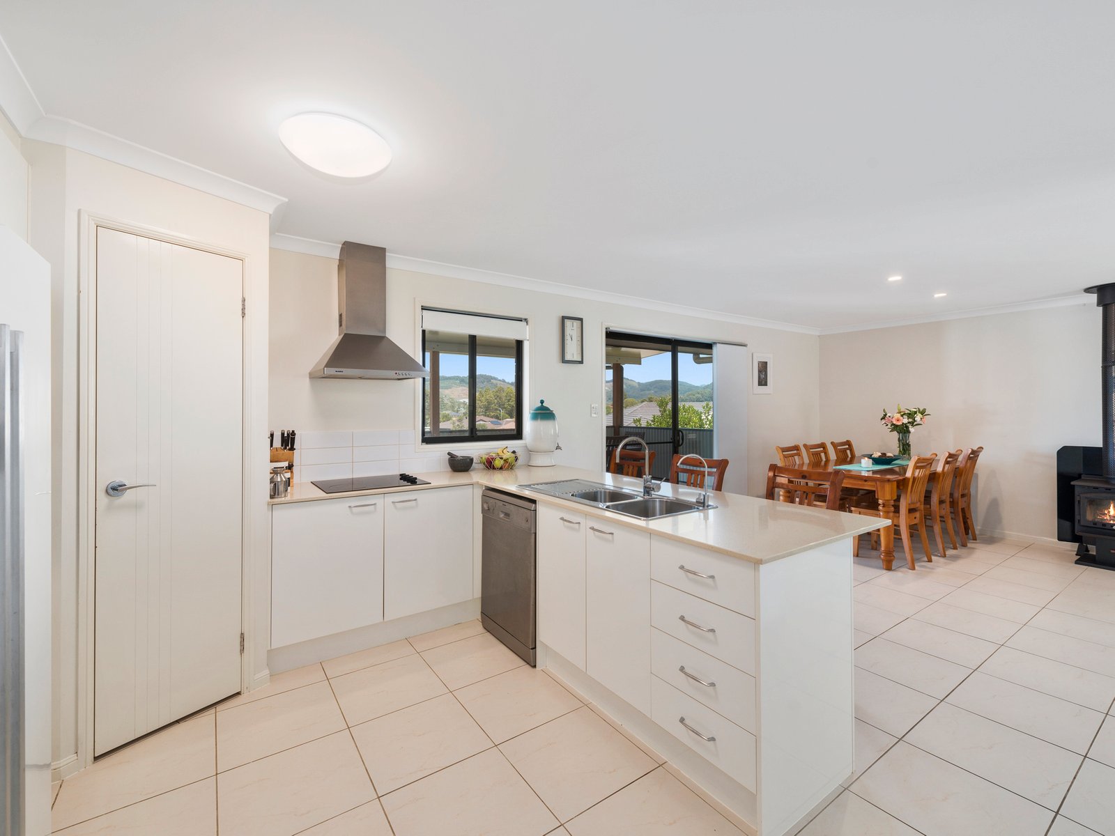 7 Ewings Close COFFS HARBOUR 9