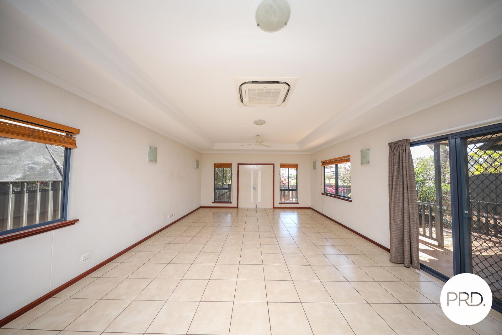 7 Fantail Bend NICKOL 3