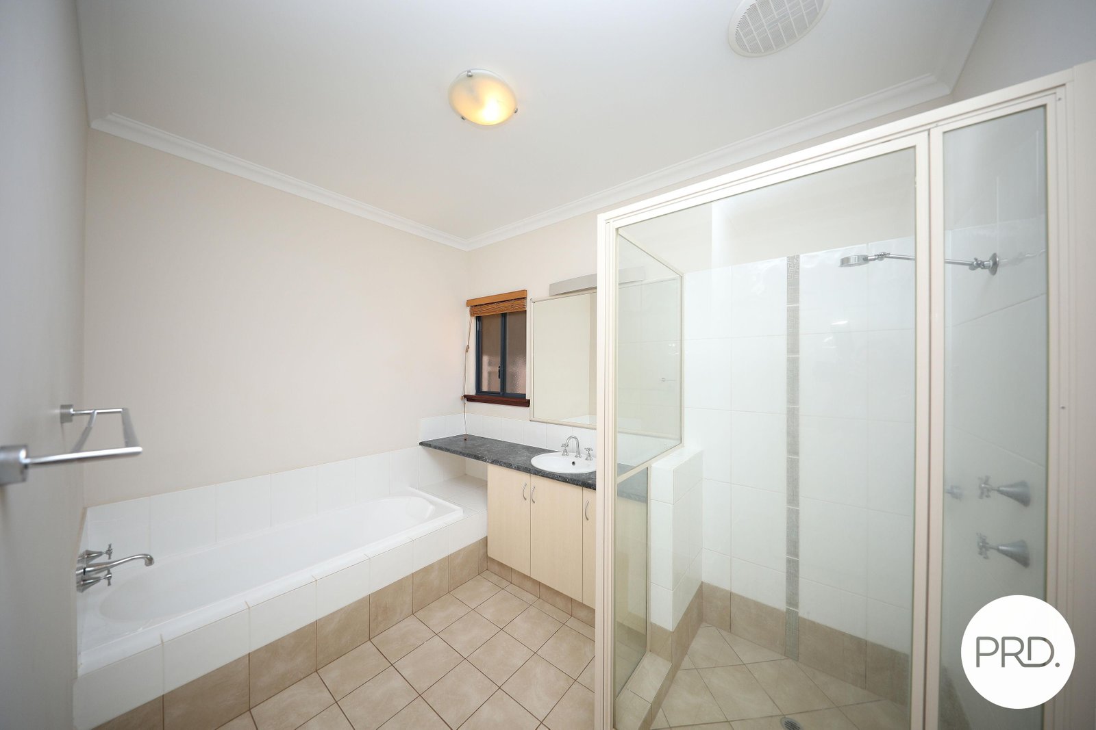 7 Fantail Bend NICKOL 12