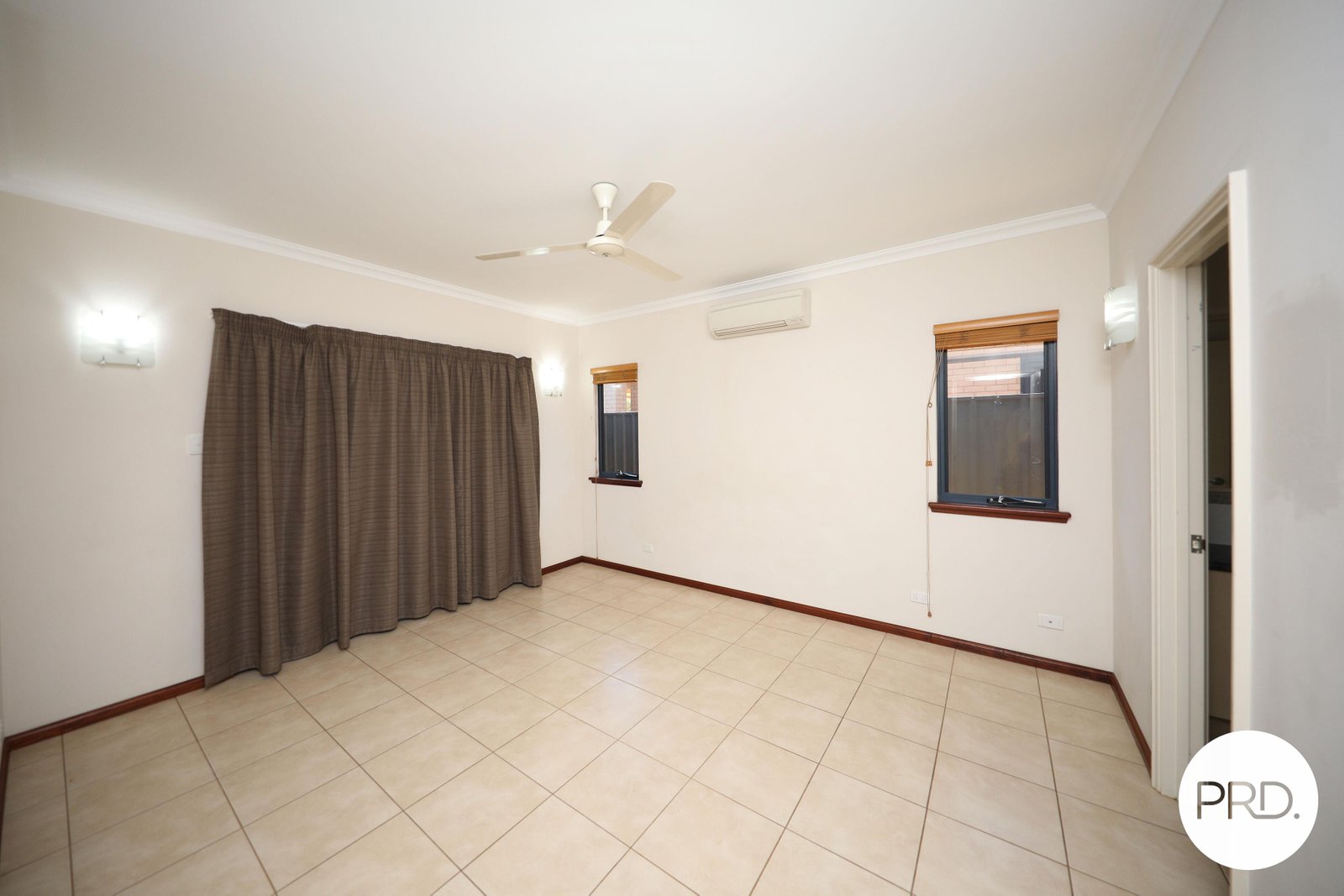 7 Fantail Bend NICKOL 14