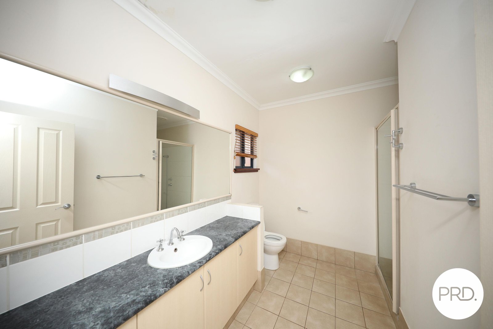 7 Fantail Bend NICKOL 15
