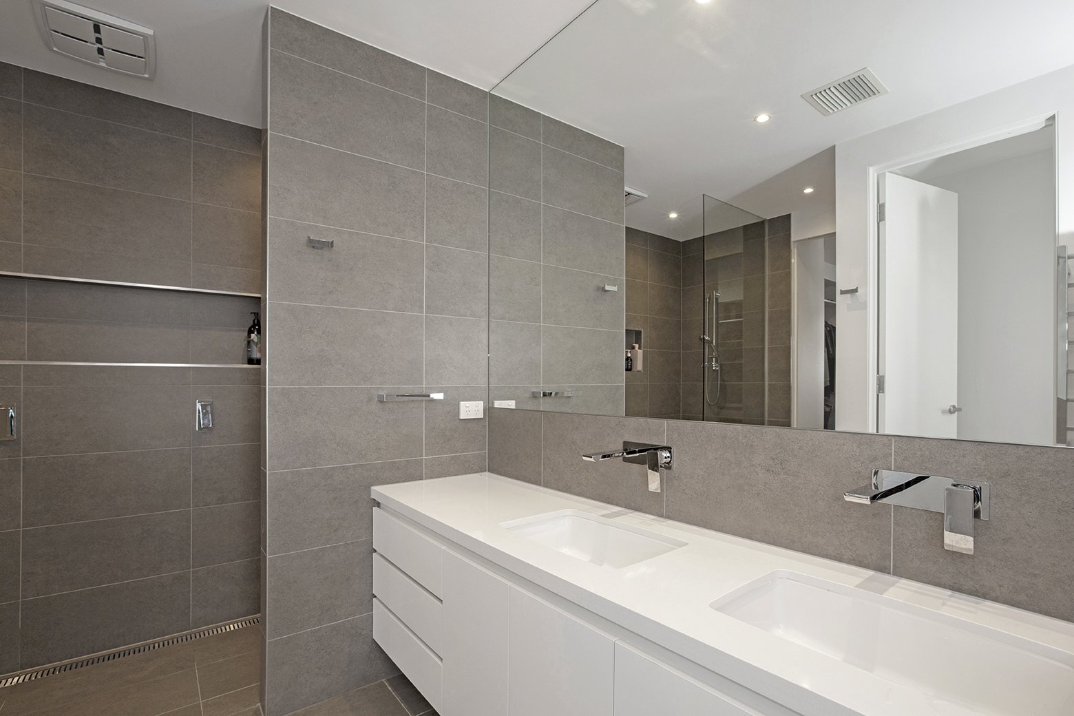 Real Estate and Property in 7 Field Street, Caulfield South, VIC