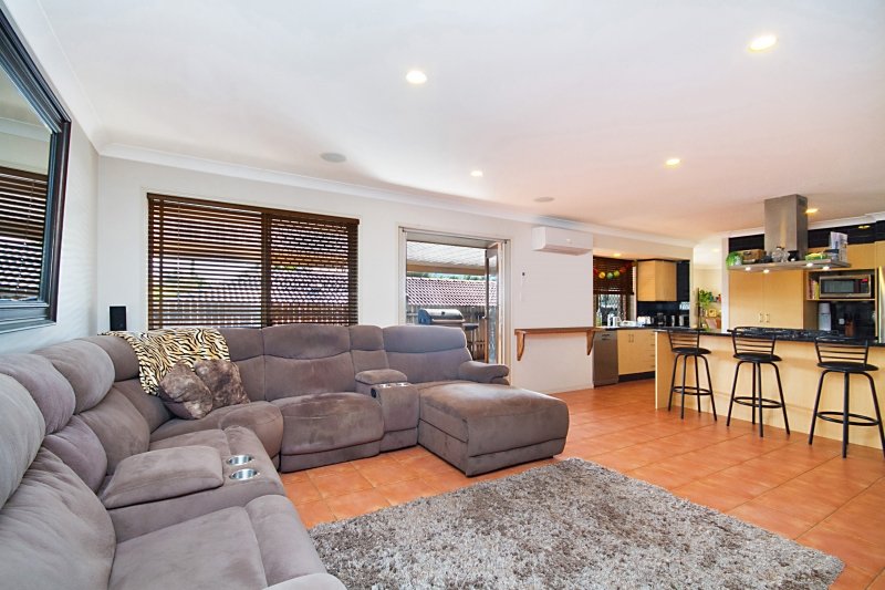 7 Firewheel Way BANORA POINT 3