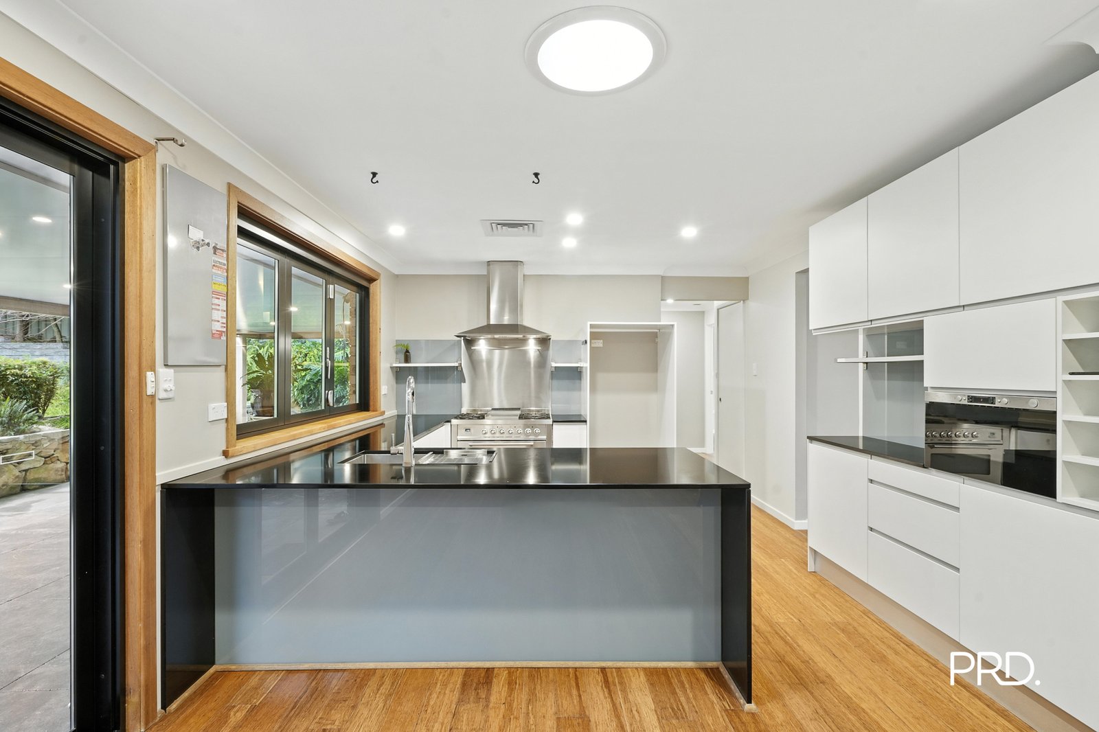 7 Forest Glen Road Woodford 5