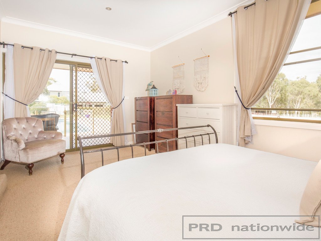 7 Forsythe Parade BLACK HILL 3