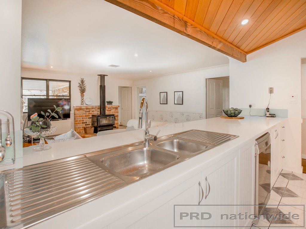 7 Forsythe Parade BLACK HILL 26