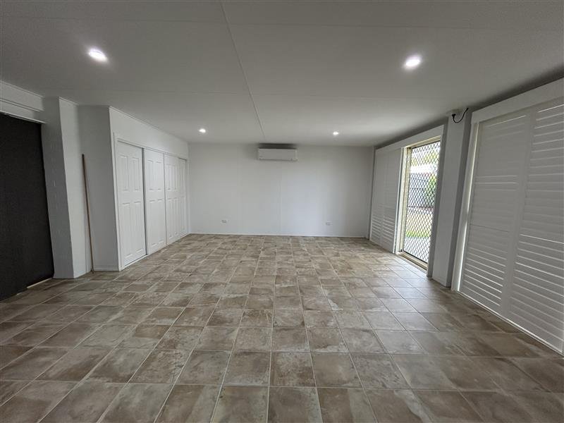 7 Frank Cowley Drive GLENELLA 9