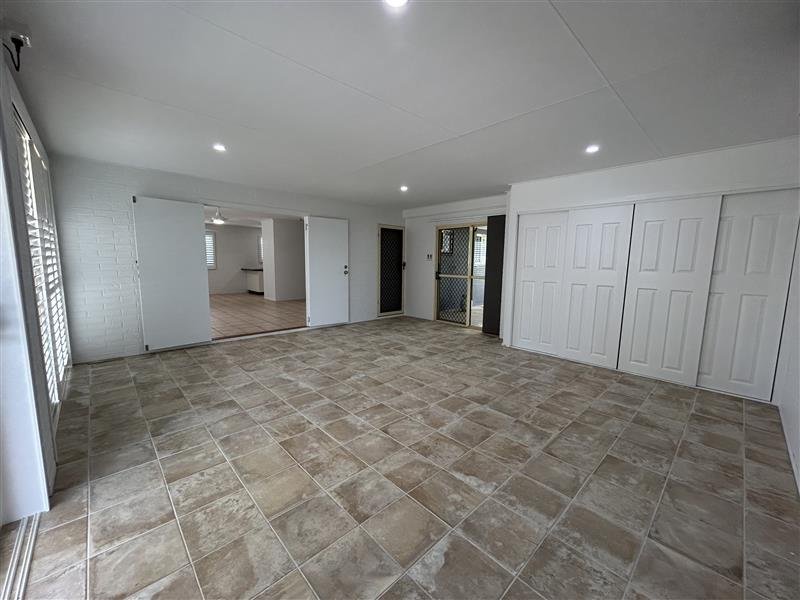 7 Frank Cowley Drive GLENELLA 11