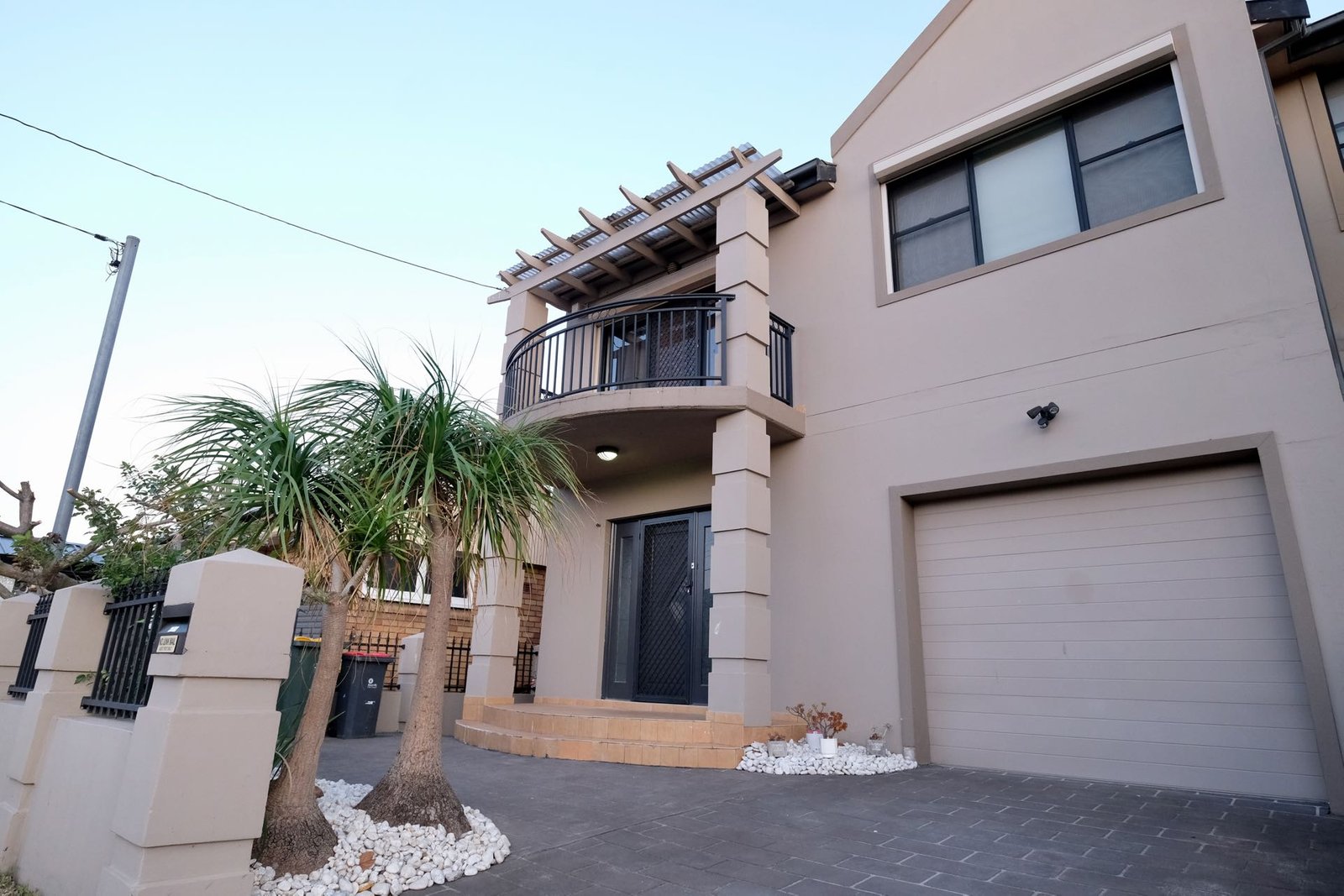 7 Frederick Ave  BEVERLY HILLS 1