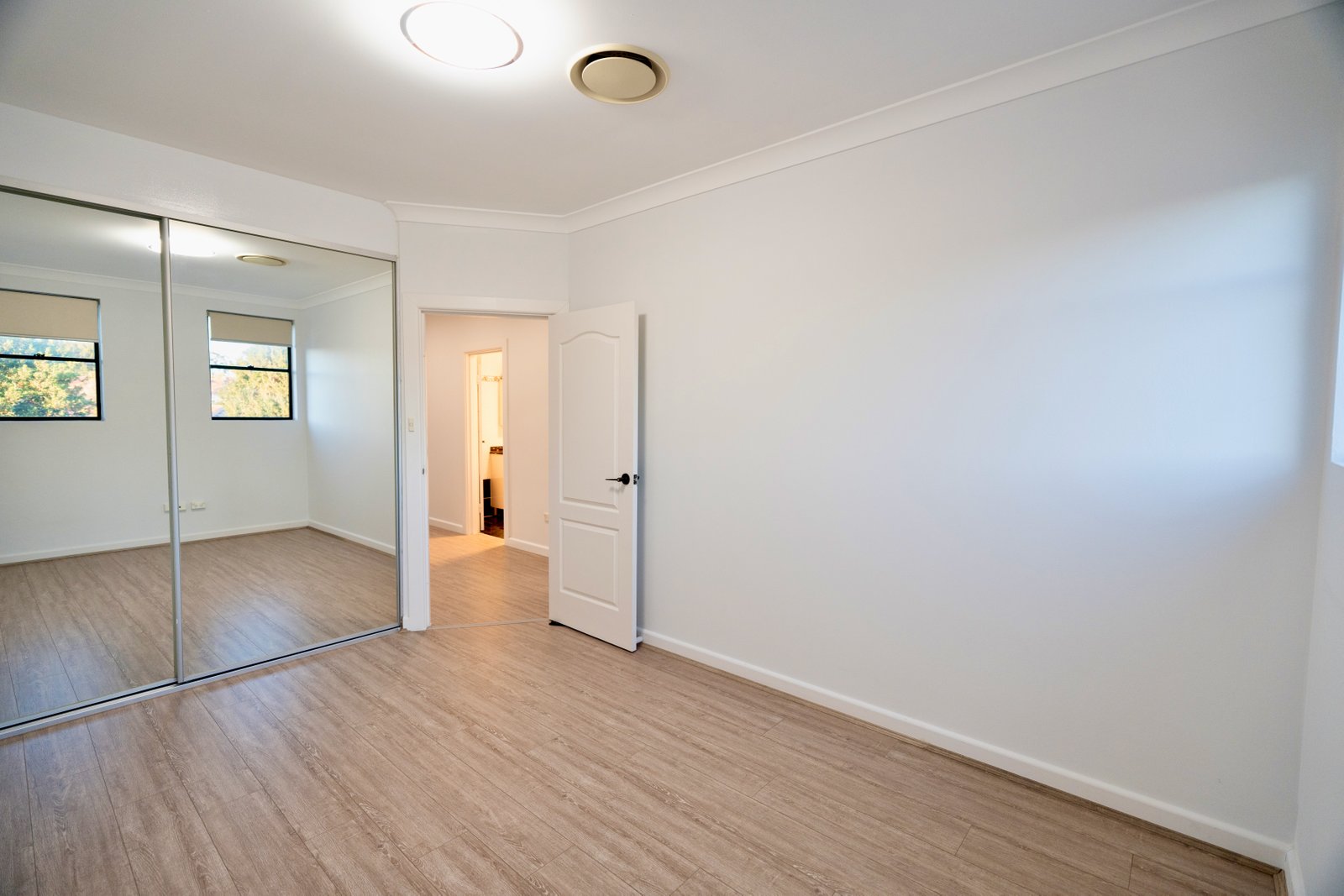 7 Frederick Ave  BEVERLY HILLS 8