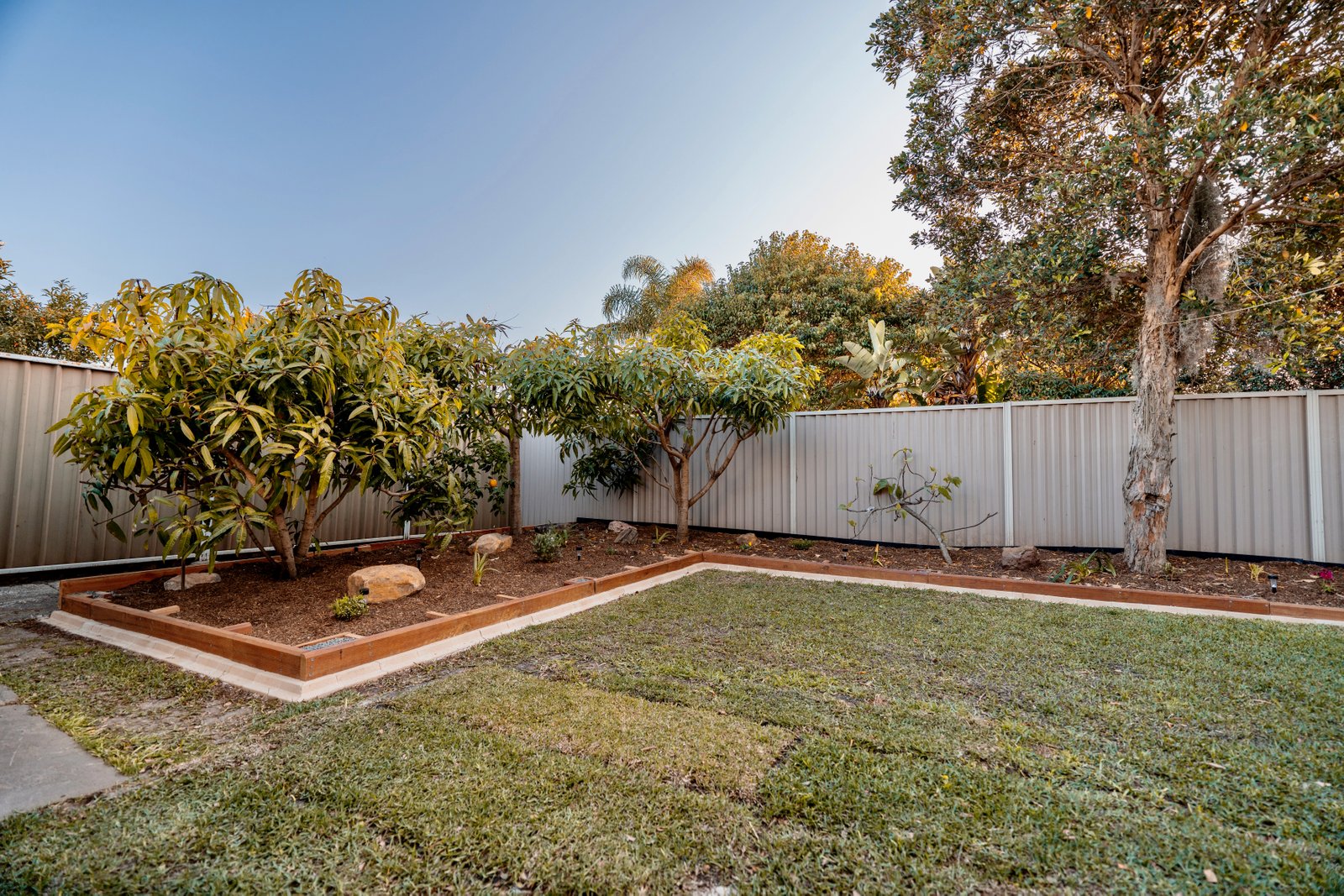 7 Frederick Ave  BEVERLY HILLS 14