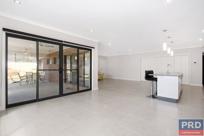 7 French Terrace WODONGA 4