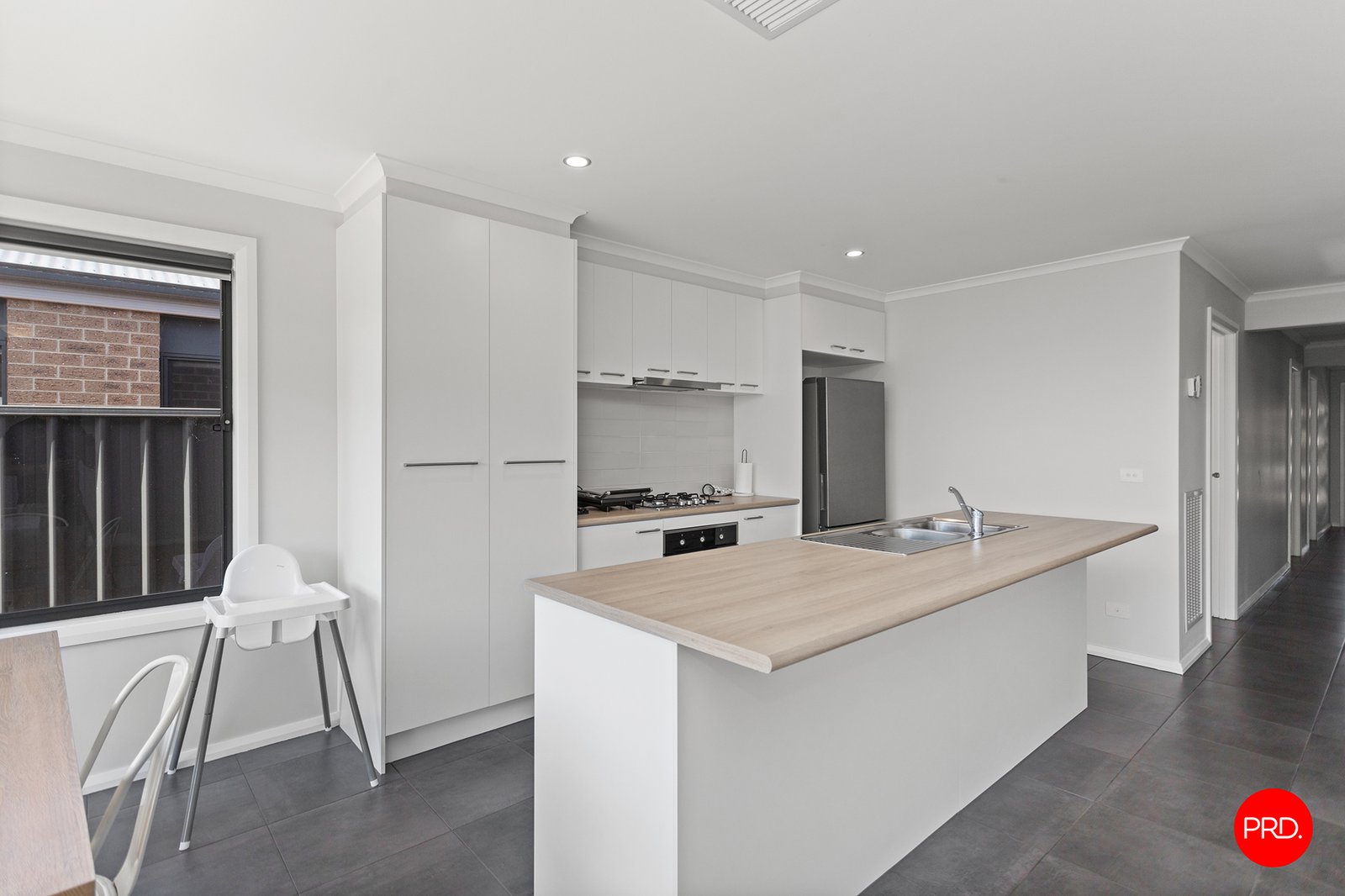 7 Friswell Avenue FLORA HILL 8