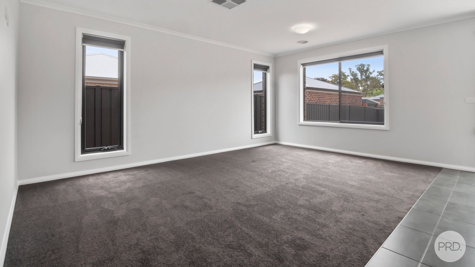 7 Friswell Avenue FLORA HILL 7