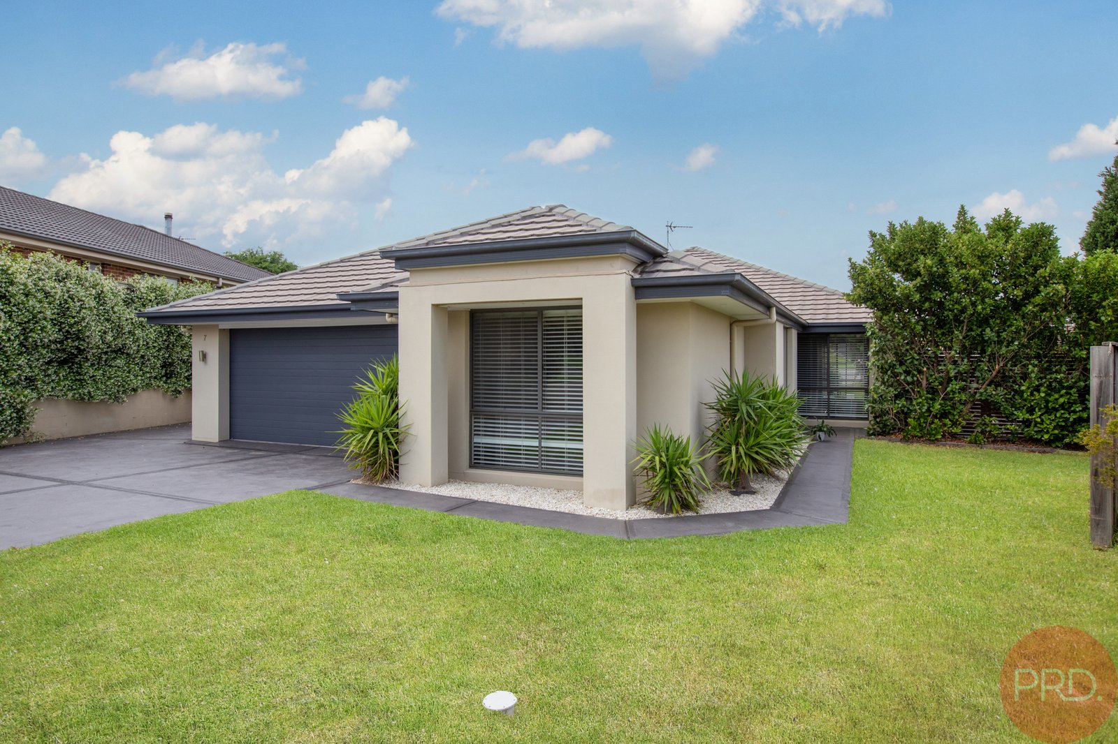 7 Galeff Place BOLWARRA HEIGHTS 1