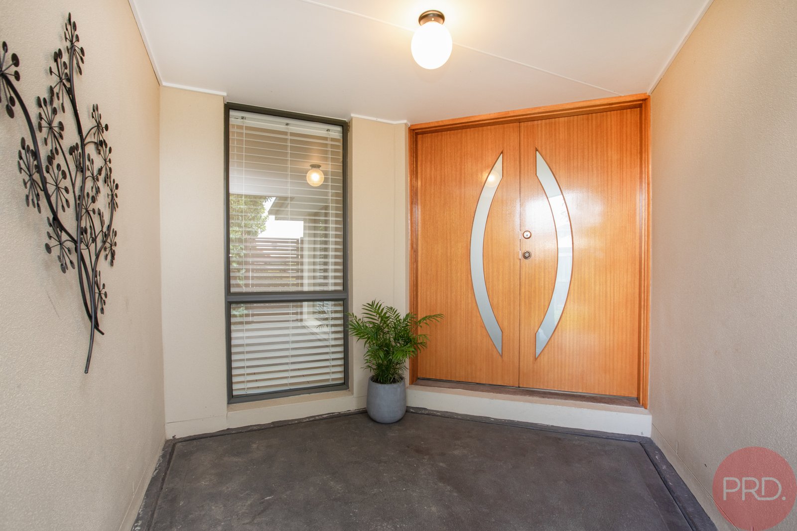 7 Galeff Place BOLWARRA HEIGHTS 2