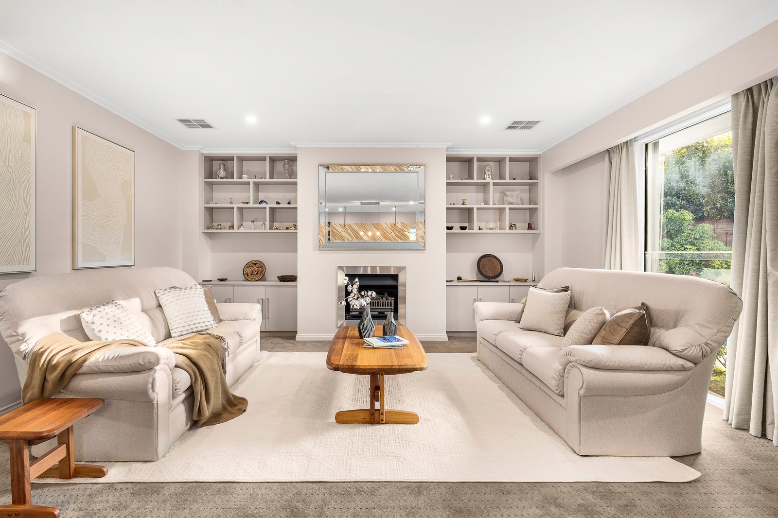 Gallery: 7 Garden Court