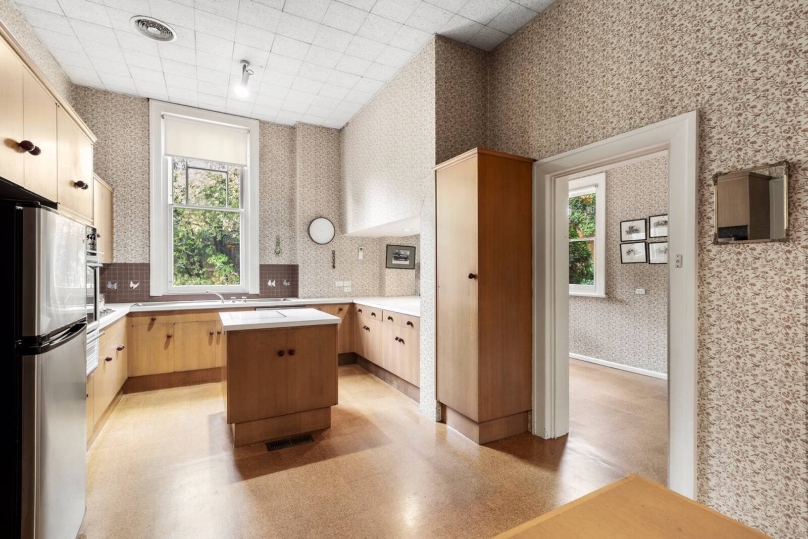 Real Estate and Property in 7 Gawith Court, Toorak, VIC