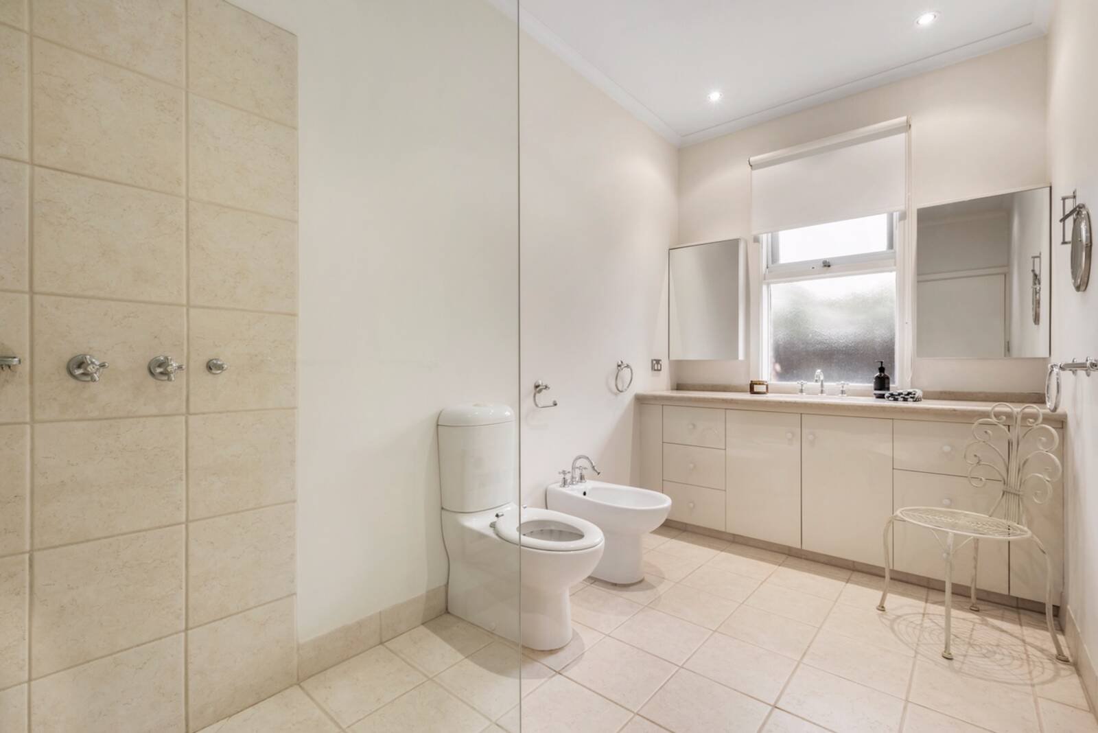 Real Estate and Property in 7 Gawith Court, Toorak, VIC