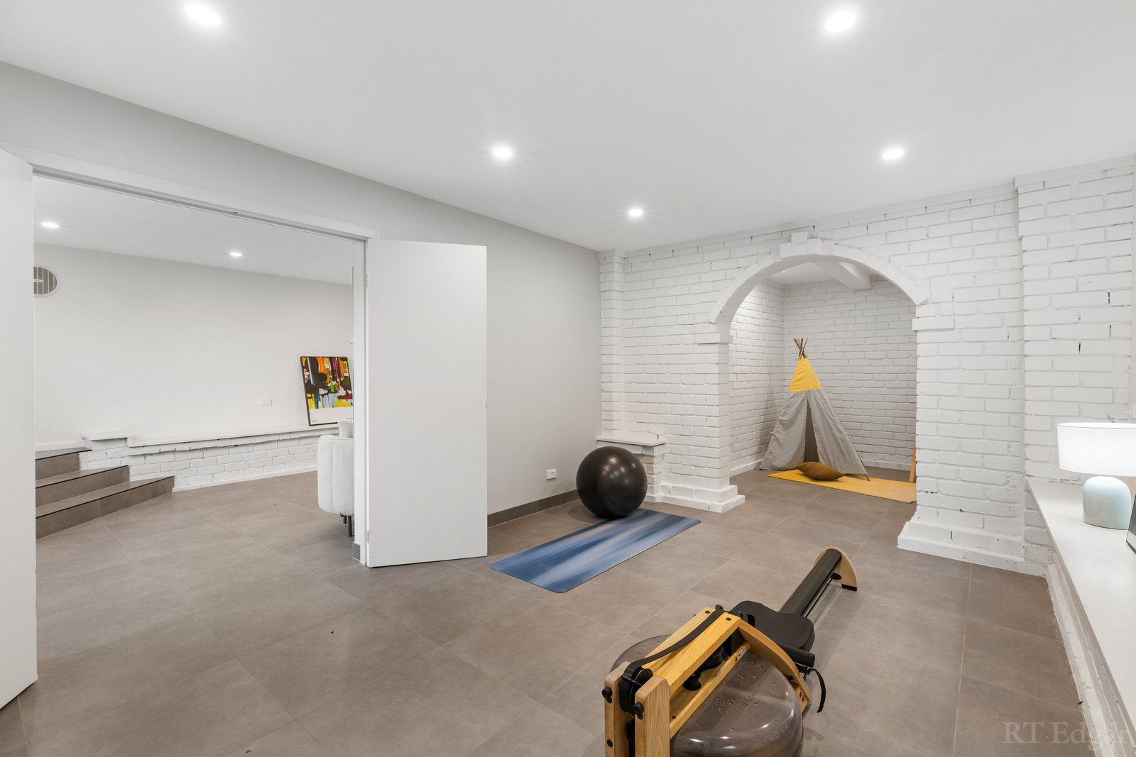 Real Estate and Property in 7 Gedye Street, Doncaster East, VIC