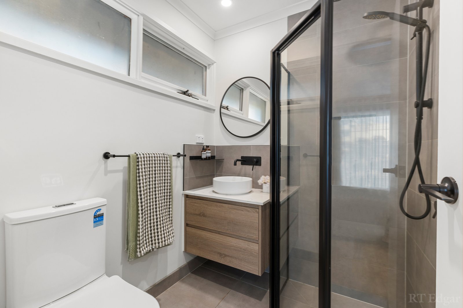 Real Estate and Property in 7 Gedye Street, Doncaster East, VIC