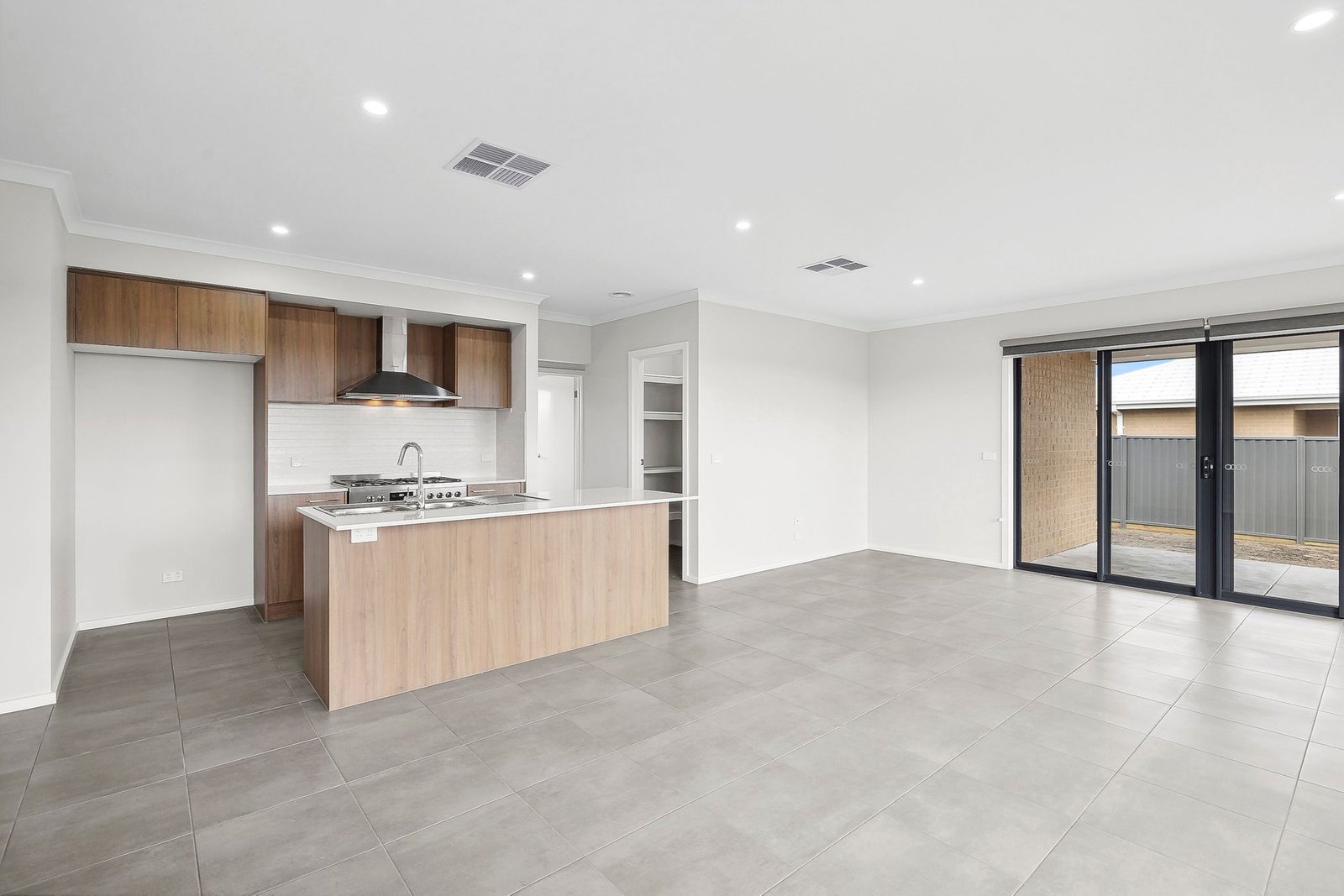 Gallery: 7 Gingell Way