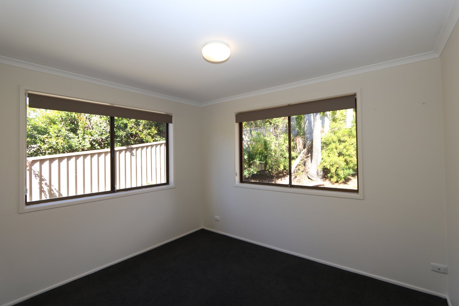 7 Girraween Grove ASHMORE 13