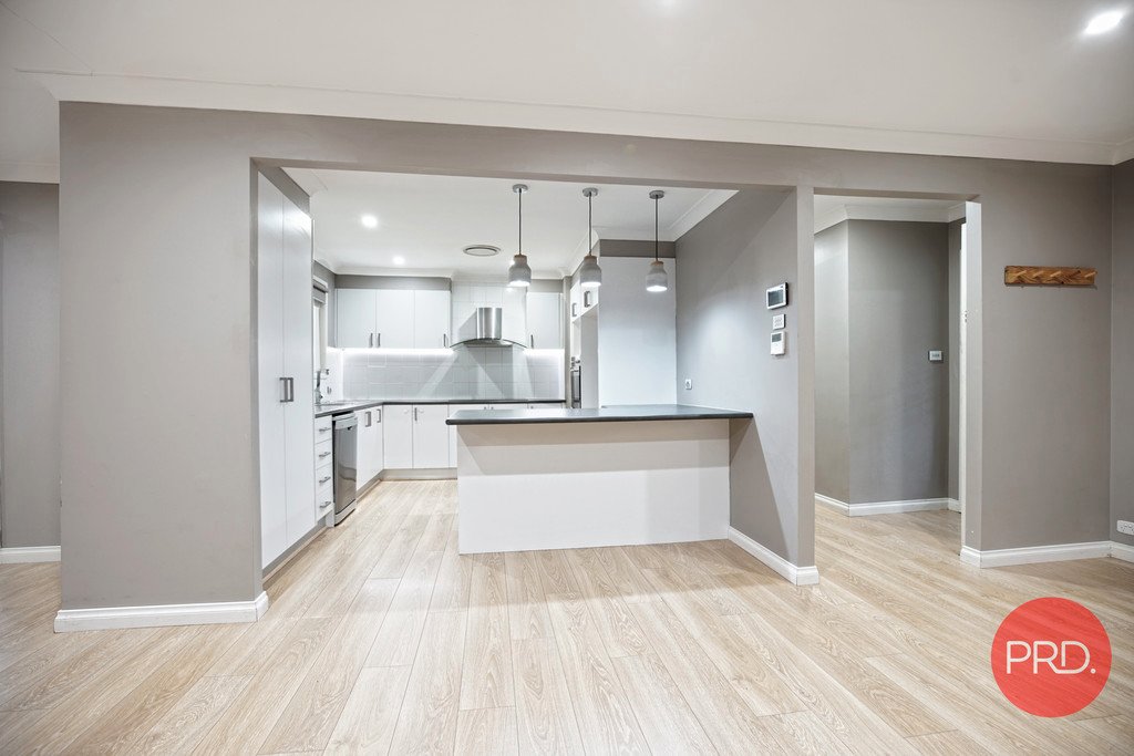 7 Gladswood Avenue SOUTH PENRITH 3