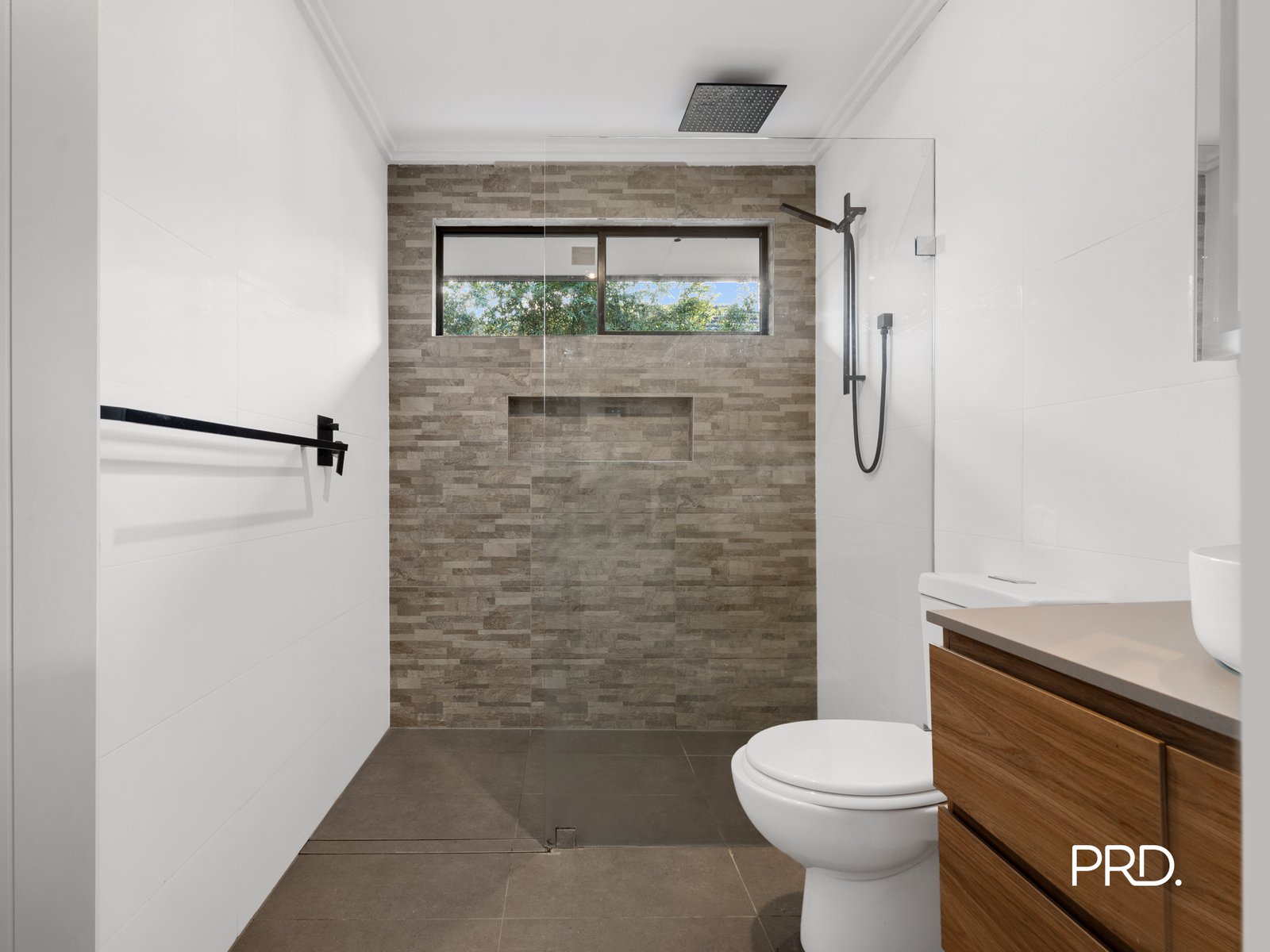 7 Gladswood Avenue SOUTH PENRITH 9