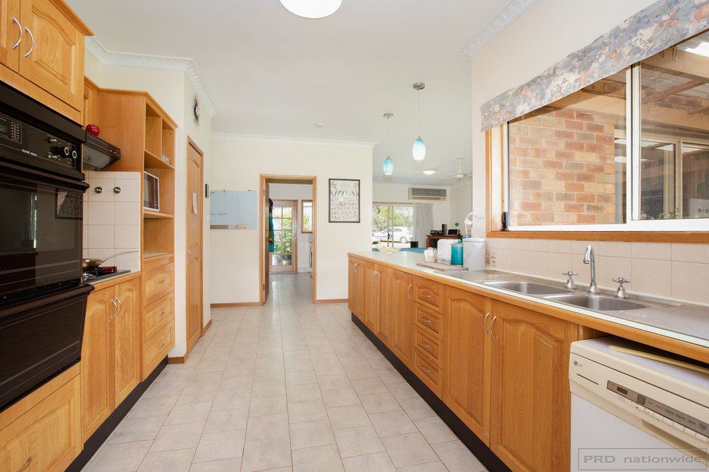 7 Glenurie Close WOODVILLE 13