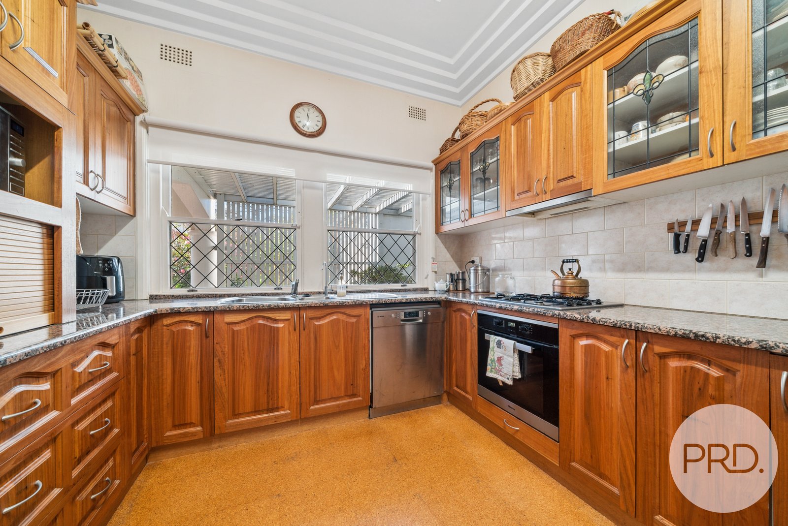 7 Grandview Avenue TURVEY PARK 17