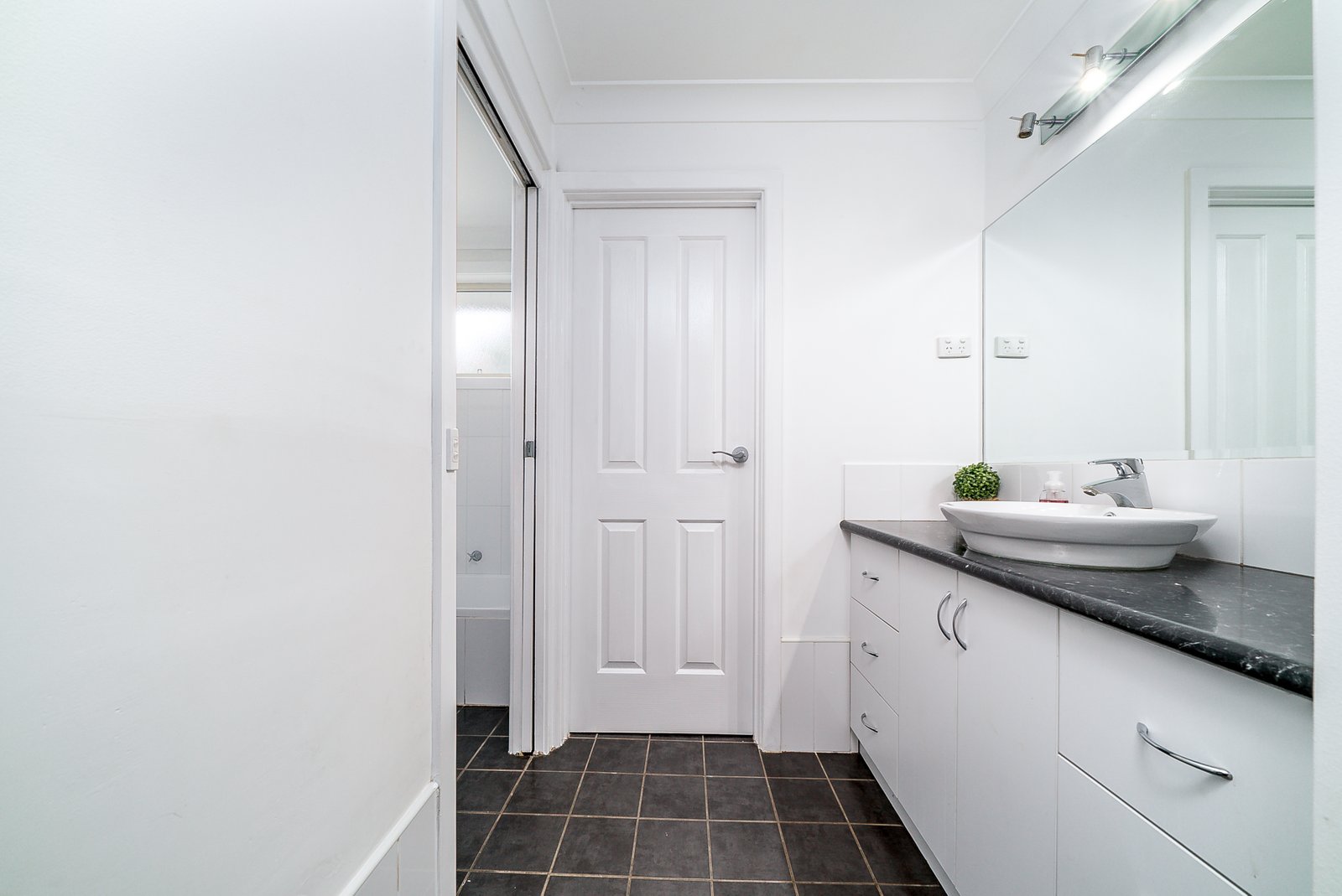 7 Guttler Street URANQUINTY 5