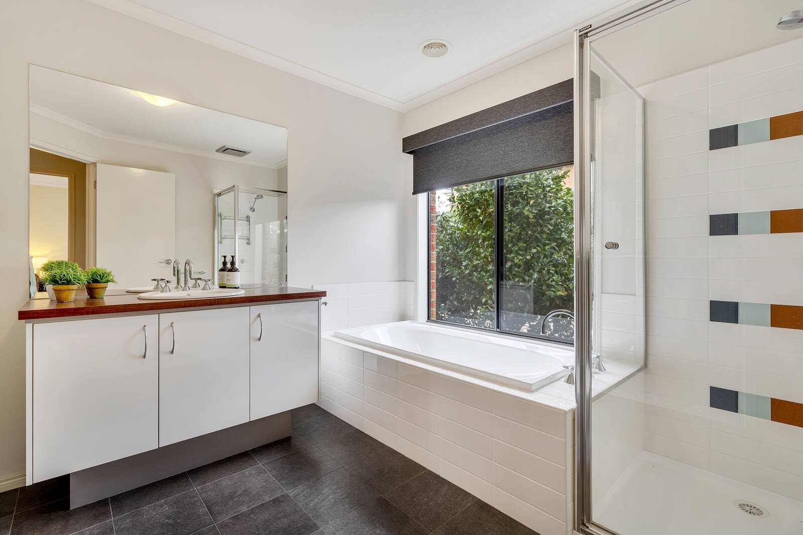 Real Estate and Property in 7 Gwen Place, Lancefield, VIC