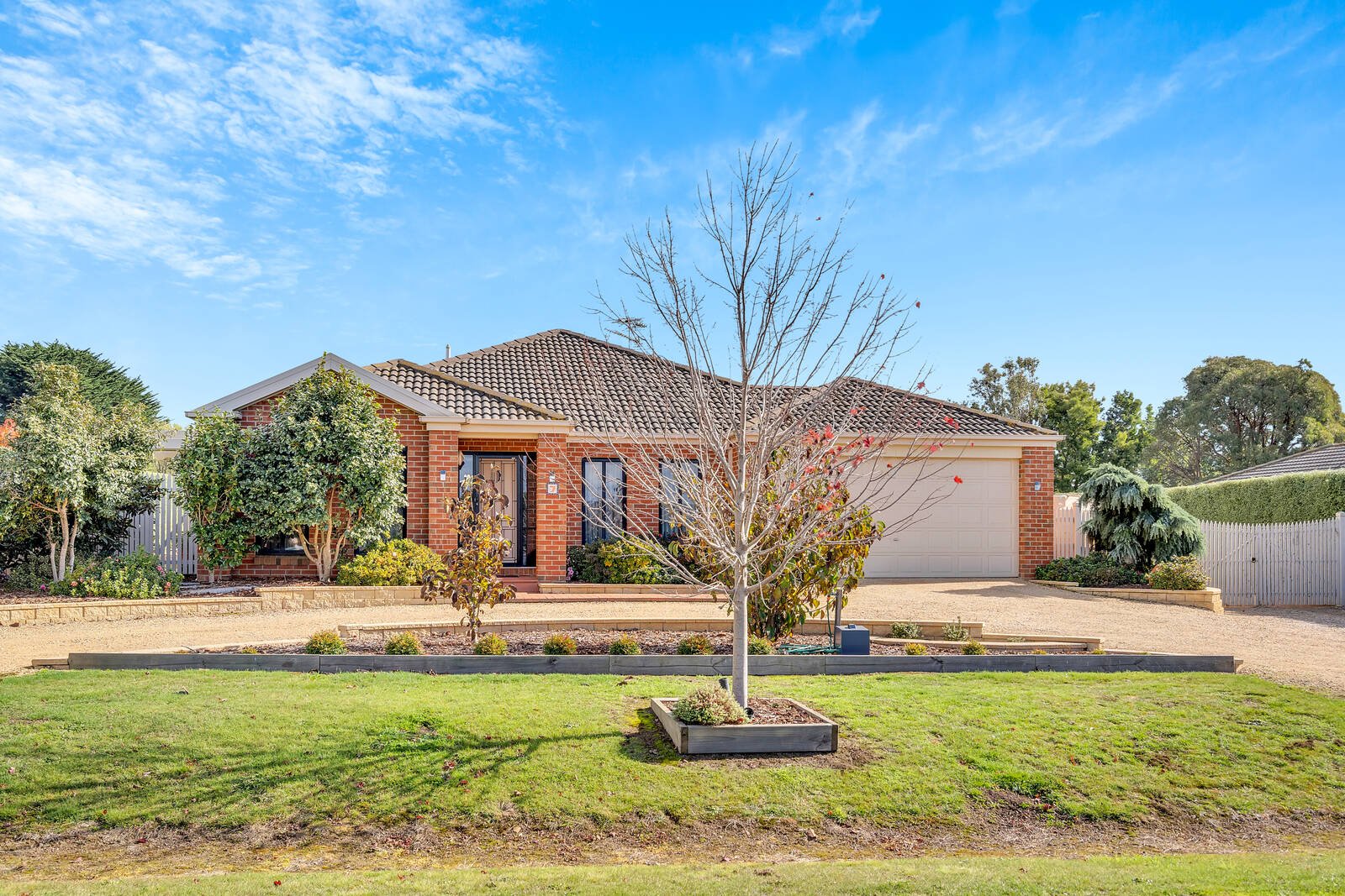 Real Estate and Property in 7 Gwen Place, Lancefield, VIC