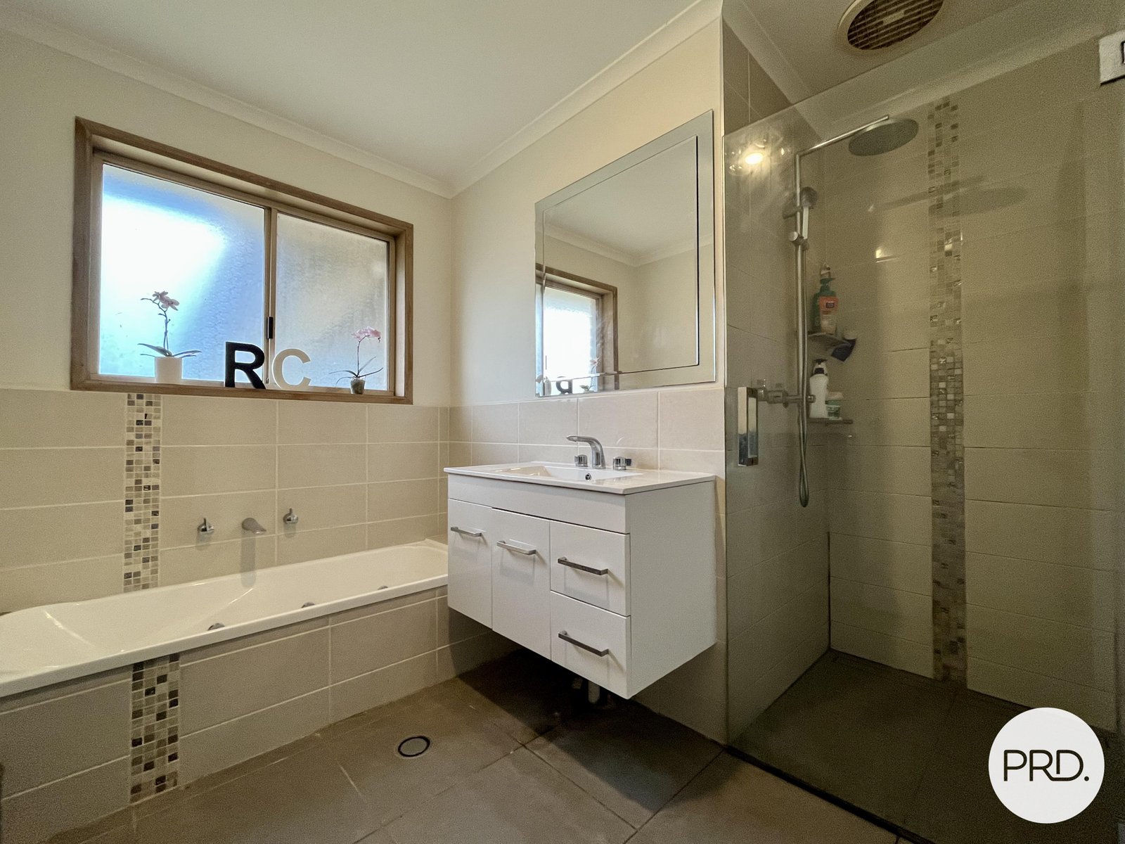 7 Hauteville Street THURGOONA 5